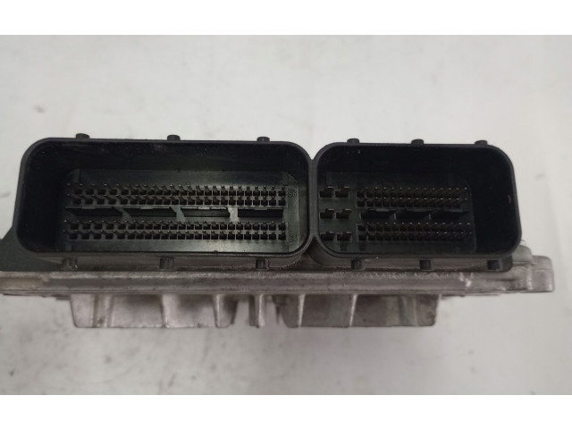 Блок управления двигателя 31272462AA   Volvo V70