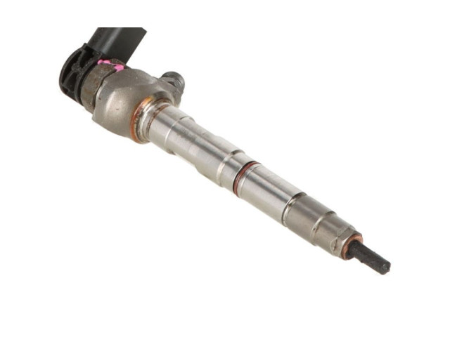 Форсунка 05L130277S Audi Q3 F3