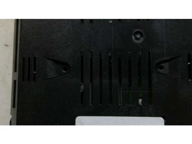 Дисплей 13238548, 565412769 Opel Zafira B