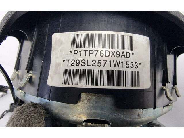 Подушка безопасности водителя P1TP76DX9AD Fiat Freemont