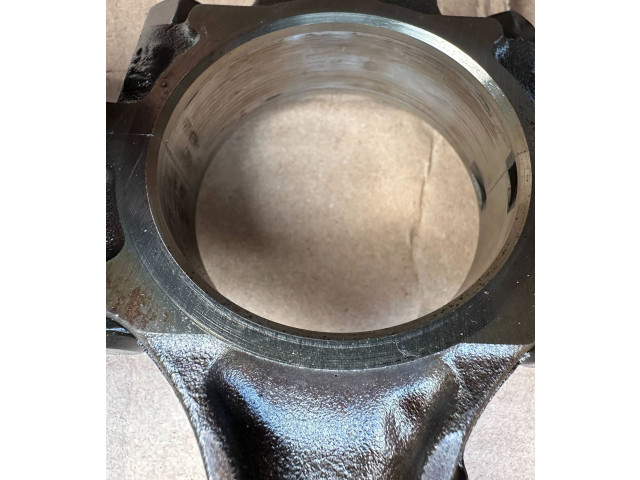 Píst MD152563, MD119671   Mitsubishi Pajero     