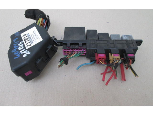 Блок предохранителей Skoda Octavia Mk1 (1U)