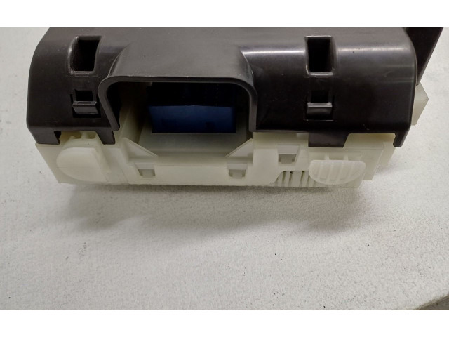 Pojistková skříňka 31327994 Volvo V60 2013