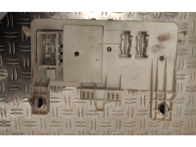 Pojistková skříňka 31254749, 09433765 Volvo S40 2006