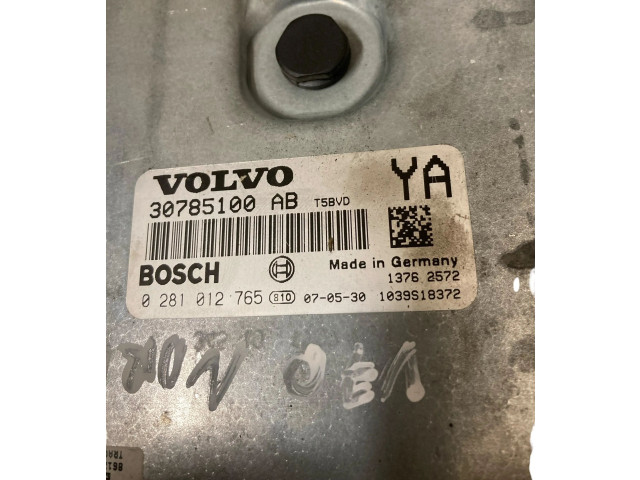 Блок управления двигателя 30785100, 1039S18372   Volvo V70
