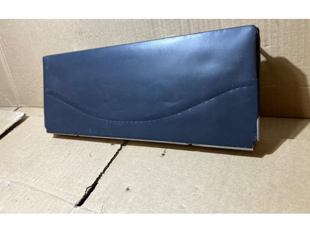 Подушка безопасности для колен    Audi A3 S3 8V