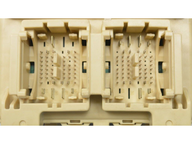 Блок предохранителей 91955H8570   KIA Stonic    