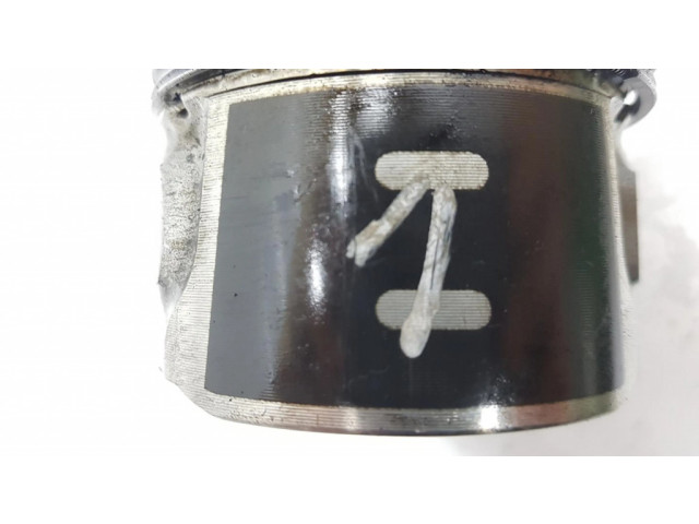 Píst 1455691, 7M5Q6110AA   Ford Focus C-MAX  pro benzínový motor 1.6  