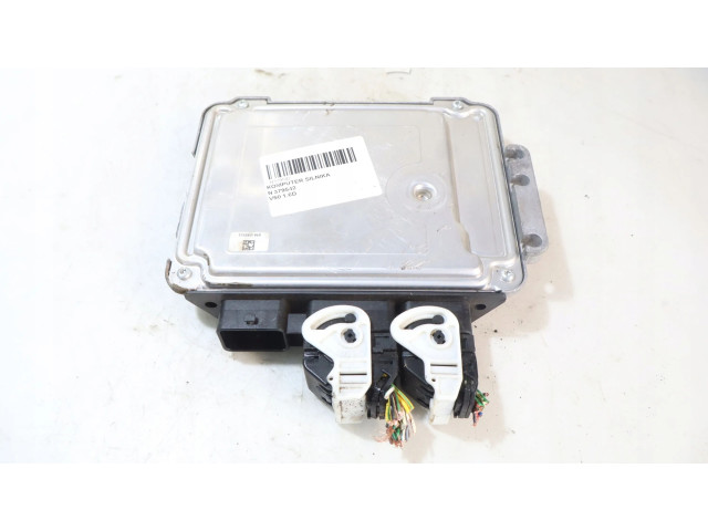 Блок управления двигателем Блок управления 0281011775   Volvo V50