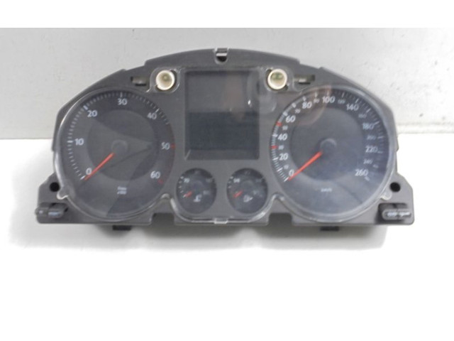 Панель приборов    Volkswagen PASSAT B6       