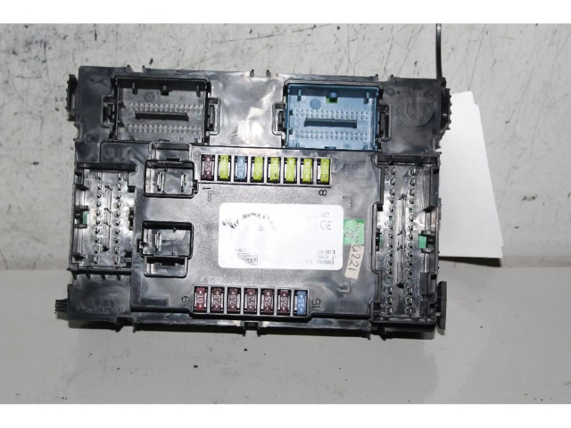 Блок предохранителей    Jeep Renegade    