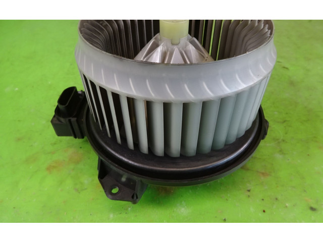Вентилятор печки 272700-0311 Suzuki Swift