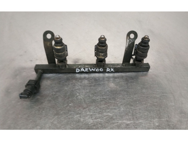 Vstřikovací lišta 96518620 Audi 80 90 B2