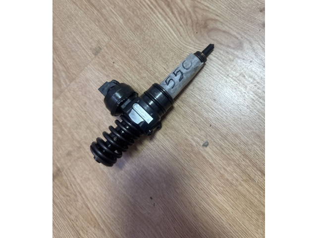 Vstřikovač 0414720313, 038130073BN Volkswagen Caddy