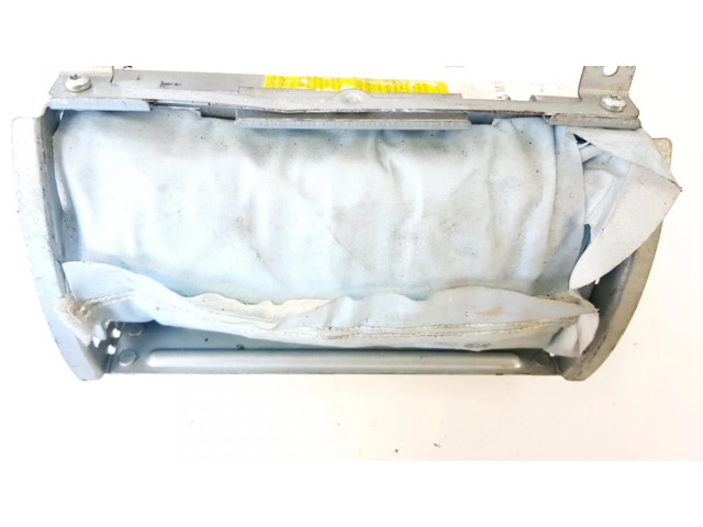 Подушка безопасности пассажира Mitsubishi Carisma