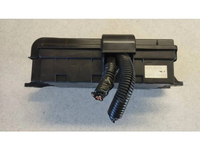 Блок предохранителей 82670-50072   Lexus LS 430    