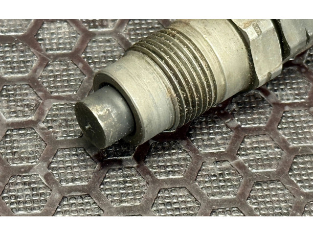 Vstřikovač    Mitsubishi Pajero     