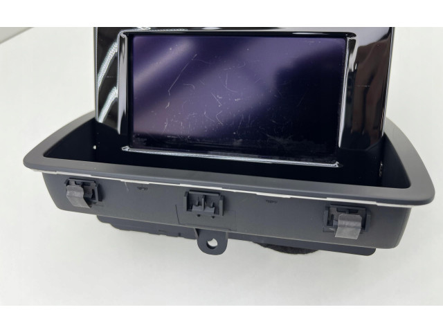 Дисплей Audi Q3 8U