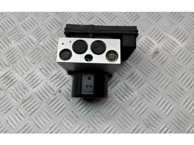 Блок АБС 30714956, 10092504113   Volvo  V70  2000 - 2004 года