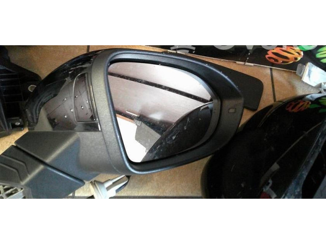 Зеркало электрическое Volkswagen Golf VIII 2019 - года