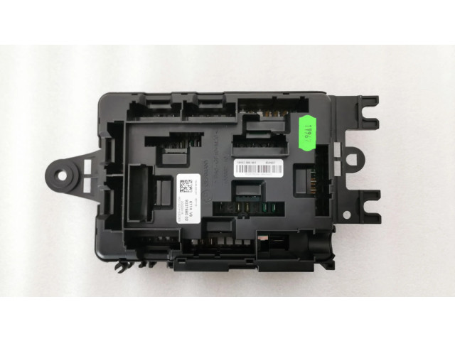 Блок предохранителей  9337880   BMW 1 F20 F21    
