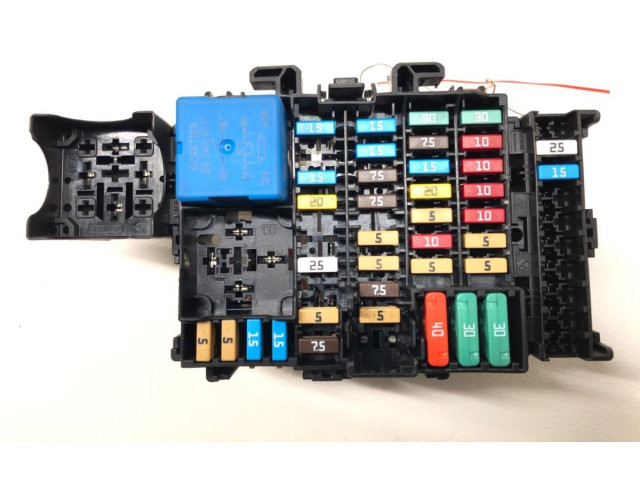 Блок предохранителей Dacia Sandero