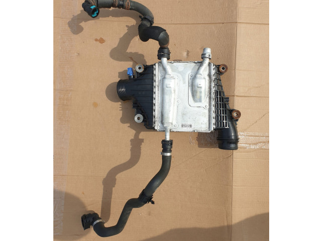 Интеркулер 6K755 Jaguar XE