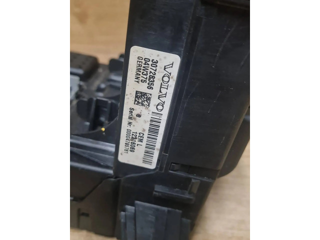 Pojistková skříňka 30728356, 12216069 Volvo S80 2005