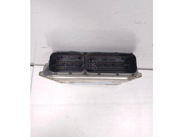 Блок управления двигателя 03G906016AN Volkswagen Golf SportWagen