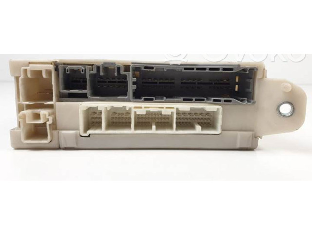 Pojistková skříňka 8273030281 Lexus GS 300 350 430 450H 1999