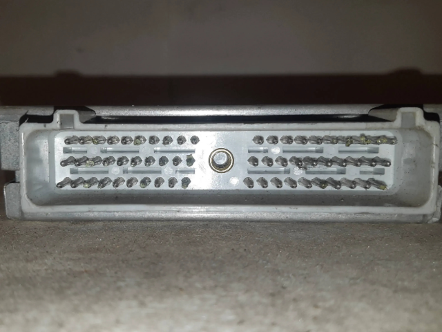 Блок управления двигателя 86GB12A650DB Ford Scorpio