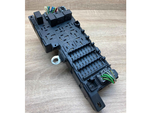 Блок предохранителей 9494207, 518322003 Volvo S80
