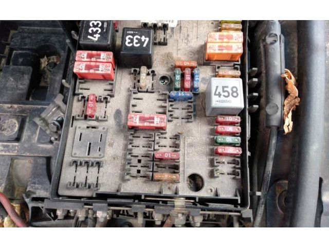 Pojistková skříňka Řídící jednotka BSM 8P0937548A Audi A3 S3 8L 2003