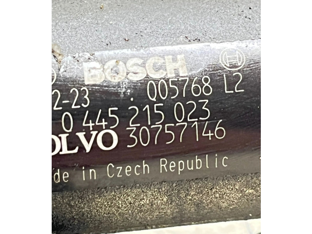 Топливная рампа 30757146, 005768   Volvo V70  