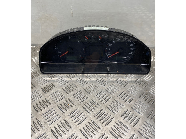 Přístrojová deska Volkswagen Transporter - Caravelle T5 2011 7H0920850M, 110080204