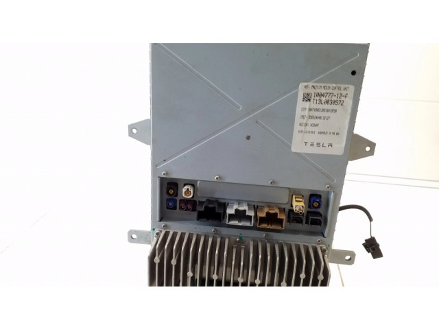 Дисплей 100477712F Tesla Model S