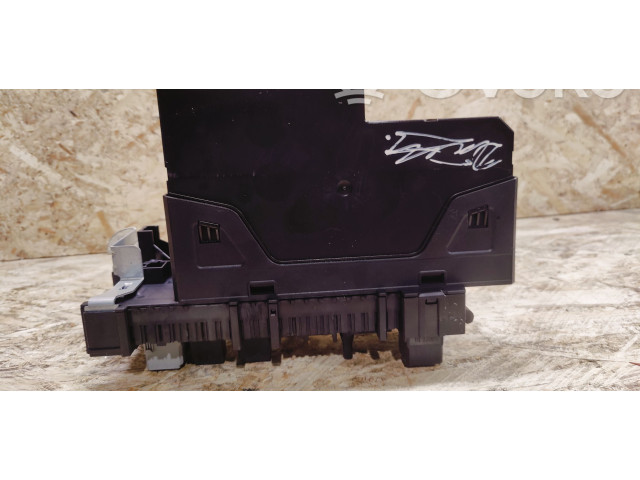 Pojistková skříňka 168298 Mercedes-Benz SLK R172 2015