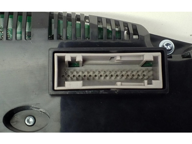 Панель приборов 8R0920981N   Audi Q5 SQ5       