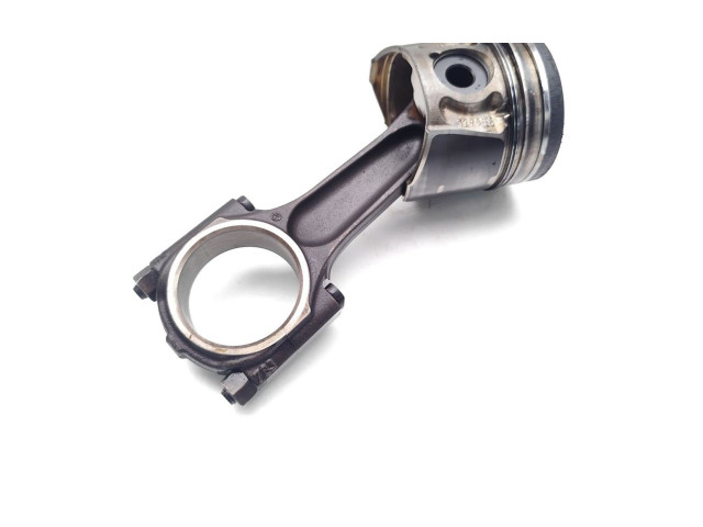  Поршень с шатуном D4204T D4204T  Volvo V50  