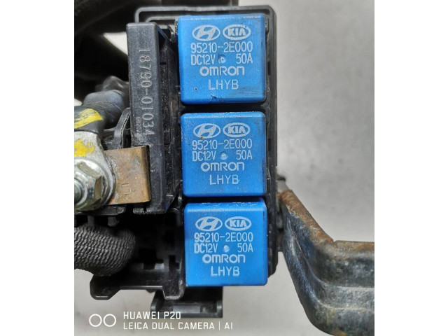 Блок предохранителей 1879001034 KIA Ceed