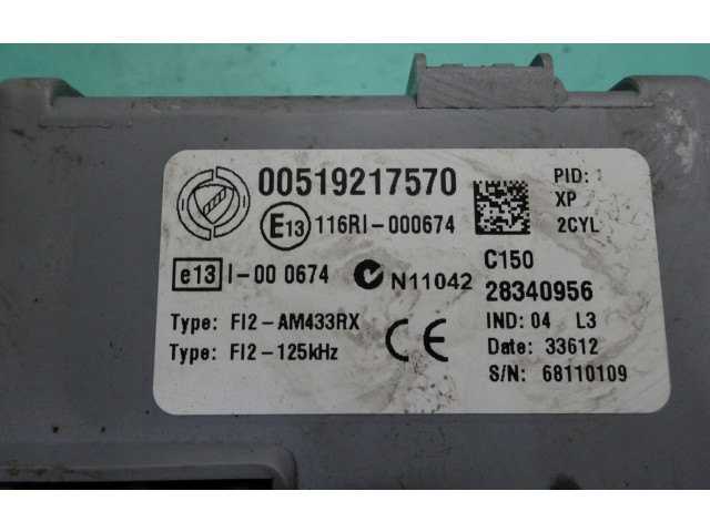 Блок предохранителей 00519217570 Opel Combo D