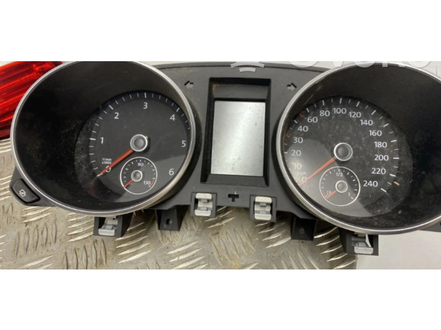Панель приборов 5K0920870G Volkswagen Golf VI