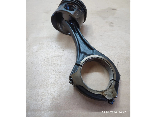 Píst Mercedes-Benz S W221 OM642