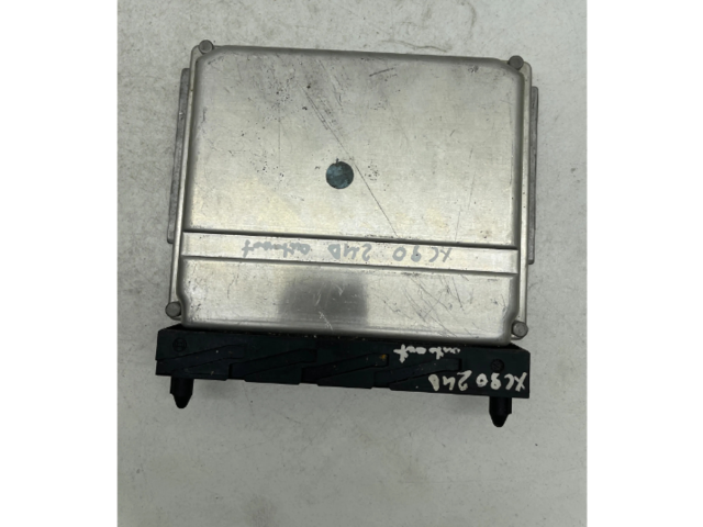 Блок управления двигателя 30637733A, 0281011070   Volvo XC90