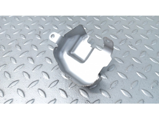 Другая деталь отсека двигателя