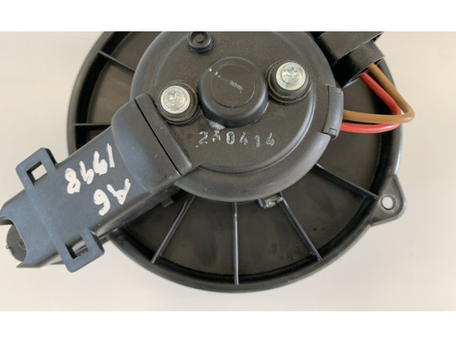 Вентилятор печки    0130111202, 4B1820021   Audi A6 S6 C6 4F