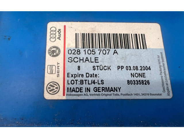 Шатун  028105707A, 80335826    Volkswagen Bora  