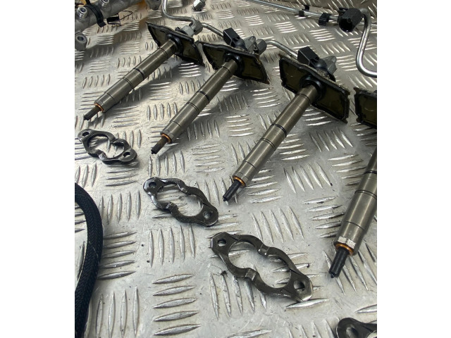 Vstřikovač 057130755AC, 057130277AM Audi A8 S8 D4 4H CDSB