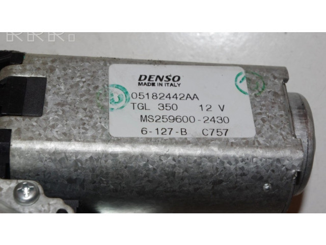 Моторчик заднего дворника 05182442AA    Fiat 500E