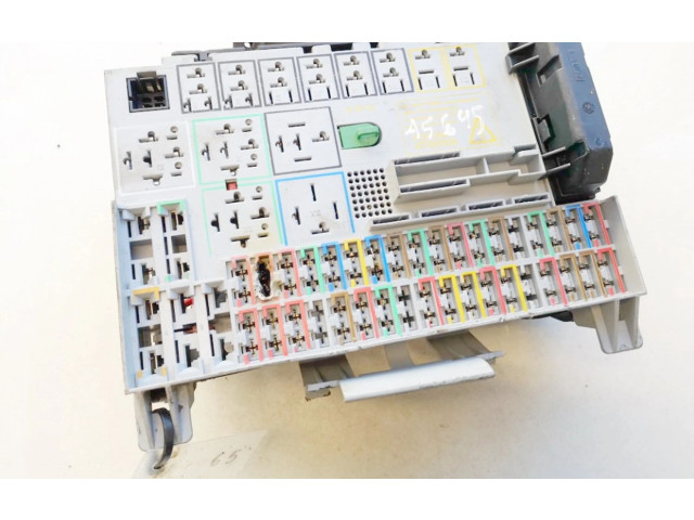 Блок предохранителей 90589965, 90589965 Volkswagen Touran I